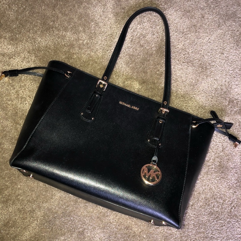 Micheal Kors Purse